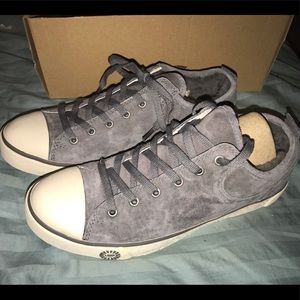 UGG Evera 1888 - Sz 9 W/. Pewter